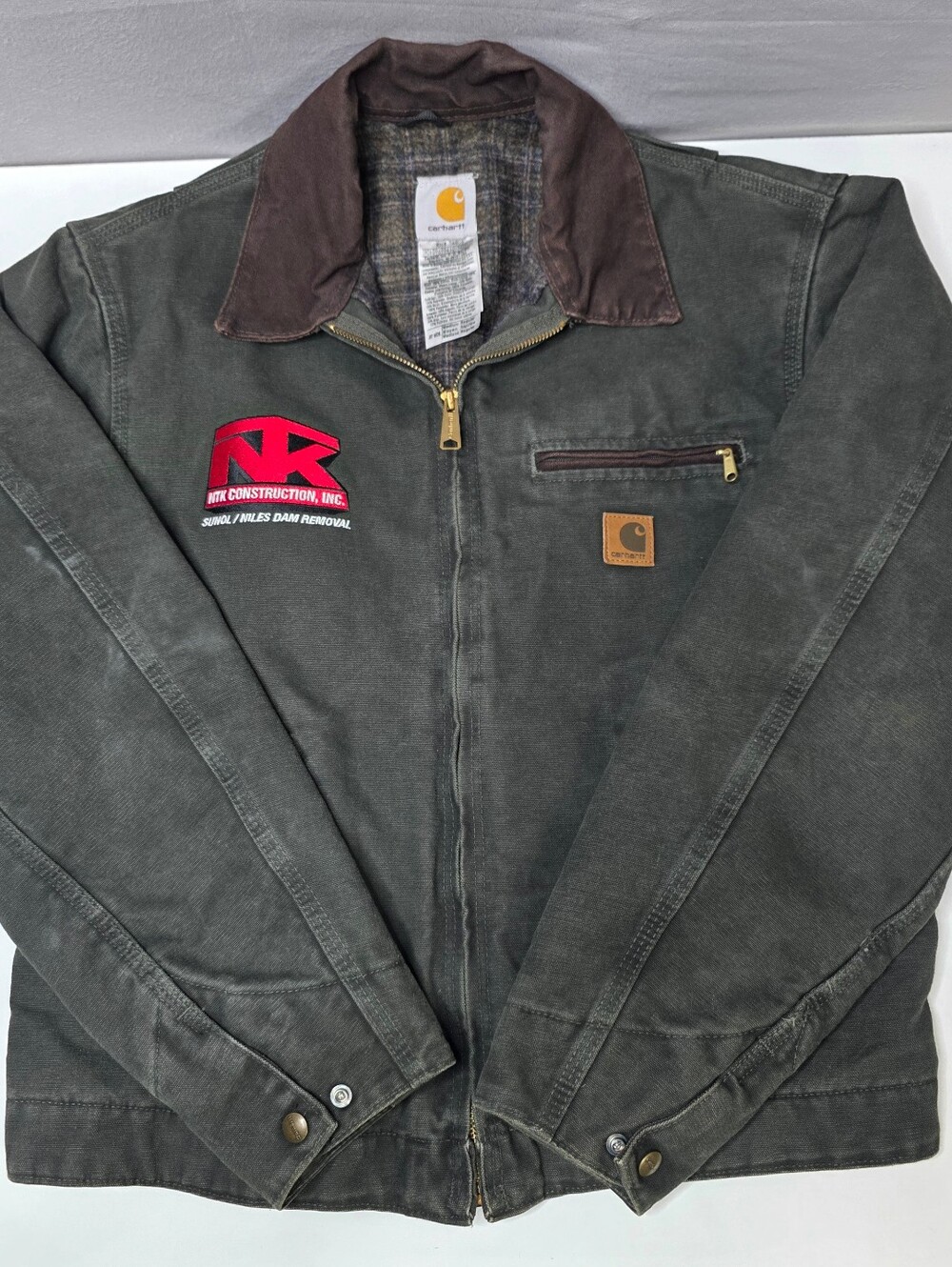 Vintage Carhartt J97 Detroit Jacket in the Moss Green (MOS) colorway Size Medium - Picture 11 of 16